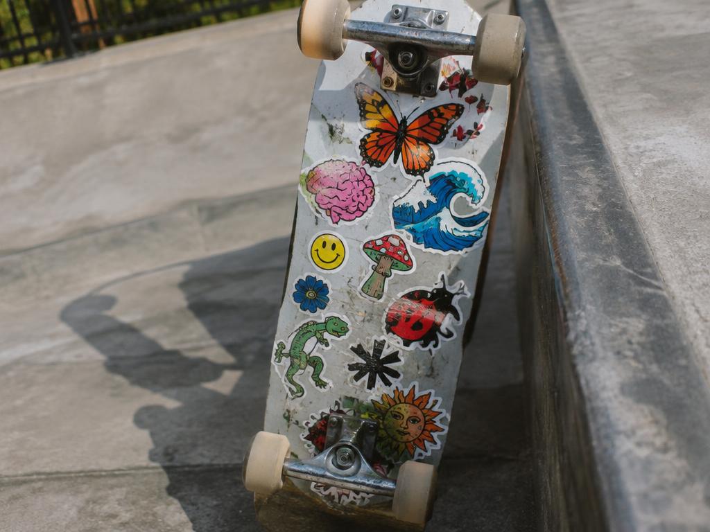 Autocolantes die-cut num skate